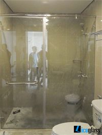 VÁCH TẮM KÍNH CƯỜNG LỰC 90 ĐỘ 
